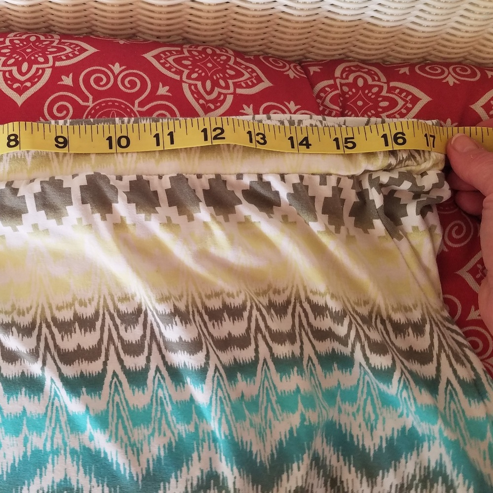 Chico's sharkbite skirt 2 - Picture 5 of 8